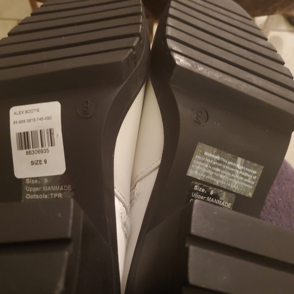 New York & Company Women's Alex Square Toe Bootie SZ 9 NWT - Picture 6 of 6